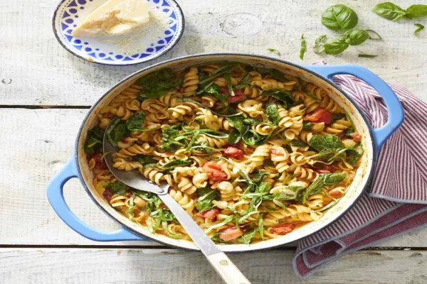 One Pot Tomato Basil Pasta