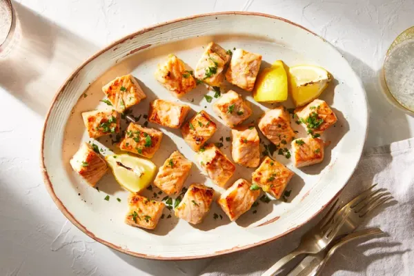 Lemon Garlic Salmon Bites