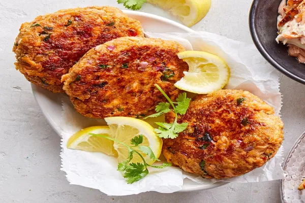 Easy Spicy Salmon Cake