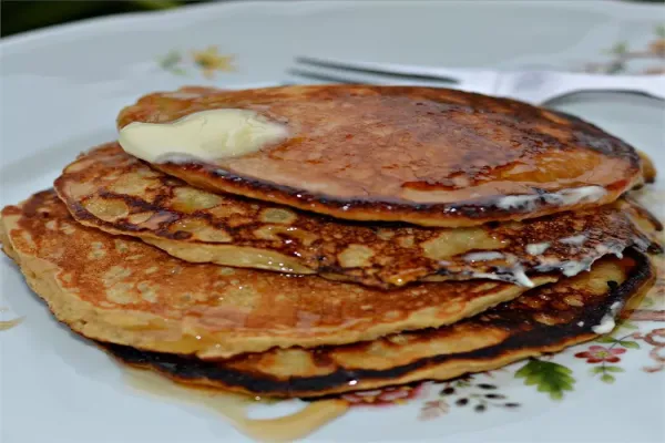 Apple Cinnamon Pancakes
