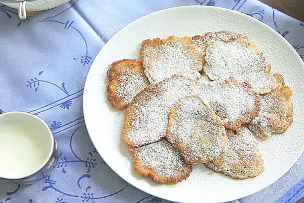 Racuchy z Jablkami Polish Apple Pancakes