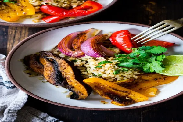 Cauliflower Rice and Beans Fajita Bowls