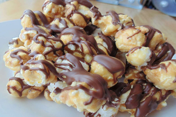 Caramel Chocolate Corn